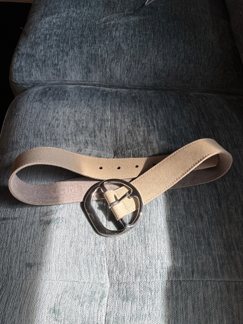 Kim White size small leather cream belt